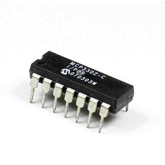 MCP3302-CI/P 14-PDIP IC ADC 13BIT 2.7V 2CH SPI 14-DIP