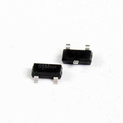 SM05T1G SOT-23-3 (TO-236) TVS ZENER DUAL 300W 5V ESD SOT23